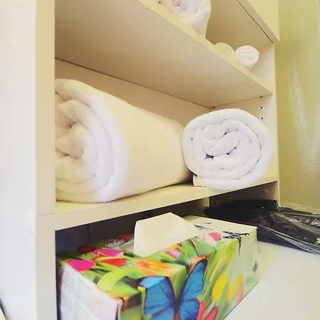 E&e Arena With Free Private Parking Lägenhet *