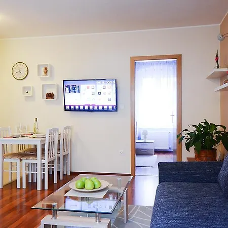 E&e Arena With Free Private Parking Daire *